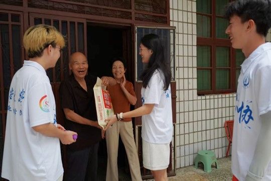 �L(zh��ng)����W(xu��)���������(y��ng)�_(k��i)չ���P(gu��n)��(��i)�y�l(f��)�ġ������(zh��n)�����������������ڌ�(sh��)�`���(d��ng)