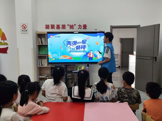 ���������Ƽ���W(xu��)�ɏ�һ������־Ը���v��(sh��)�`�F(tu��n)�����ʡ������Ѯ�(y��ng)�а�����^(q��)���ɏ�һ�ǡ����}�n�����(hu��)��(sh��)�`�o(j��)��(sh��)������