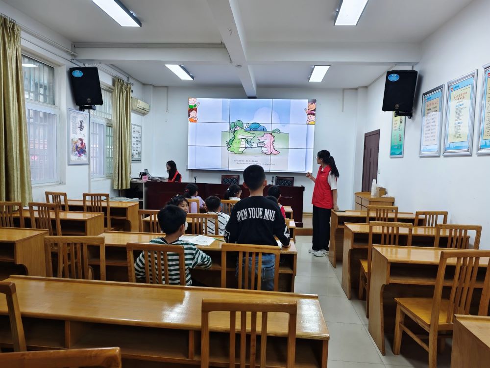 ī��飬�О��У���ī���ģ��c��ͬ�С��������t����ī������������`�F꠵�����־Ը�̌W��ӿ��Y���