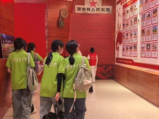 �����r(n��ng)�ִ�W(xu��)�����l(xi��ng)����̽�����ϼtɫʷ����P(y��ng)�����ۇ��顱