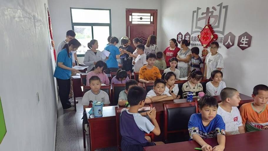 �����W(xu��)Ժ��(sh��)�W(xu��)�c��(sh��)��(j��)�W(xu��)Ժ��ͬ���(zh��n)��һ��һС�������P(gu��n)��(��i)����(w��)�F(tu��n)���M(j��n)�]���hͬ���(zh��n)�`�_(t��i)�����ա�κʎ�����_(k��i)չ�����o(h��)ͯ�� һͬ�L(zh��ng)�󡱹������а�